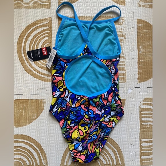 TYR NWT! One piece swimsuit! Size 30 - Picture 3 of 6